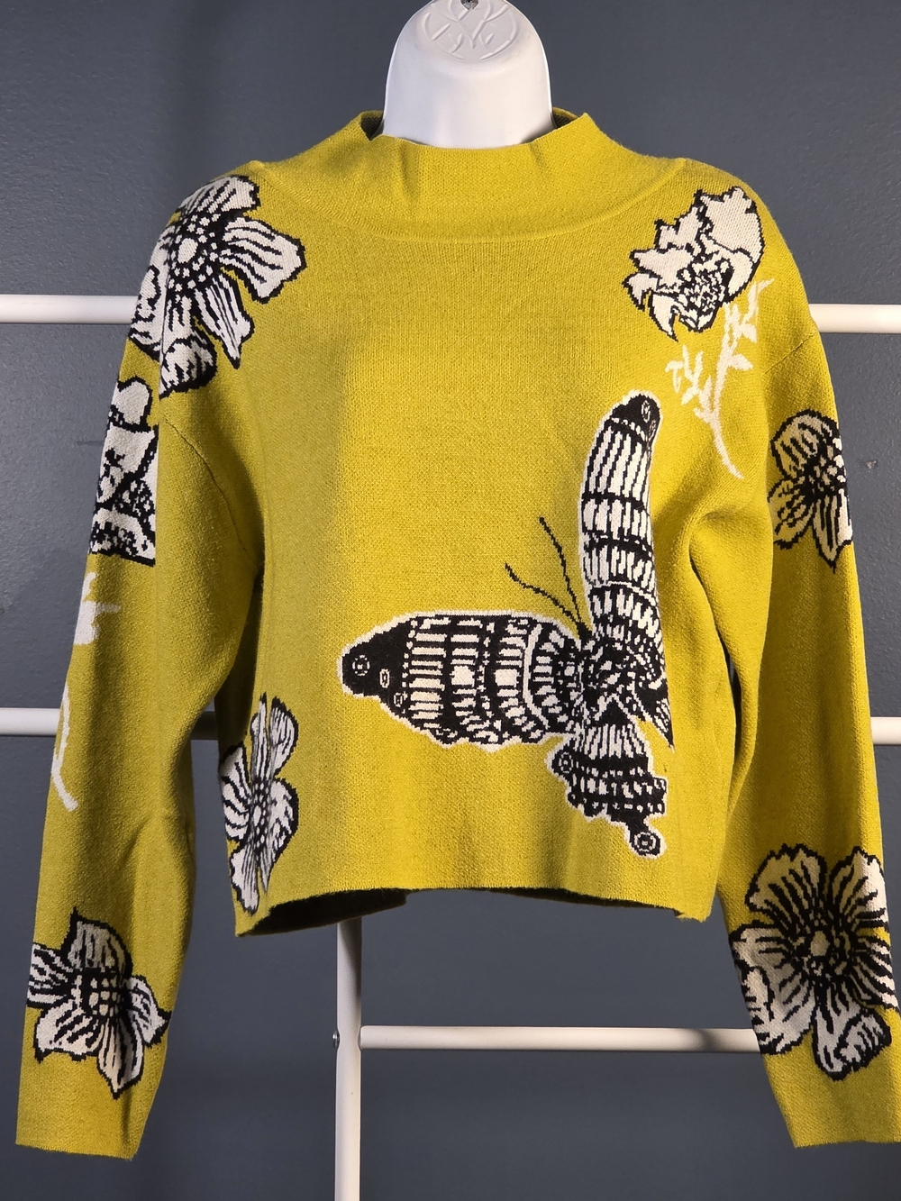 INDUSTRY Yellow Floral Fish Cropped Sweater S/P